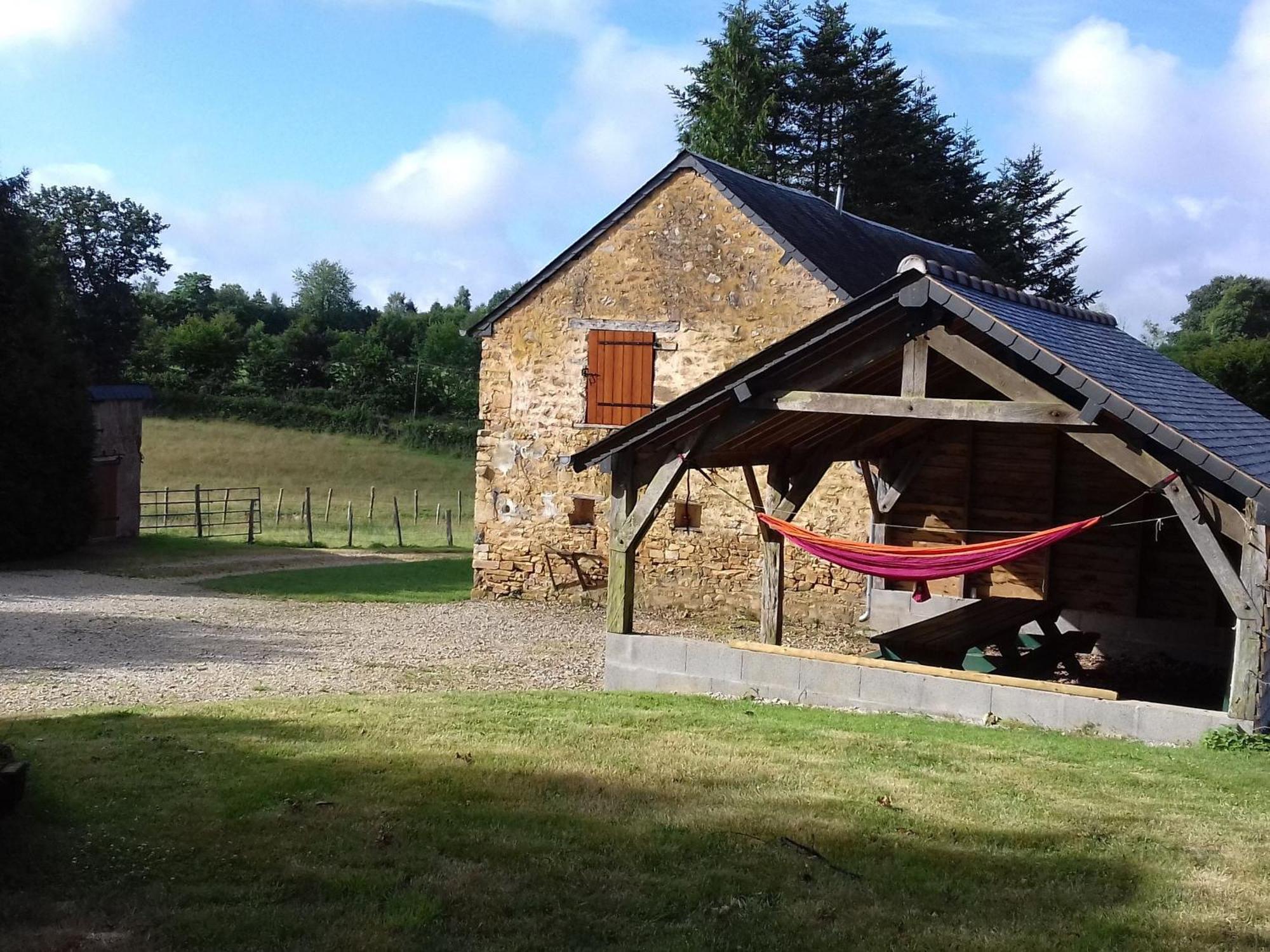 Gite De Charme Renove Avec Cheminee, Terrasse Et Proche Randonnees - Capacite 13 Pers. - Fr-1-410-179 Saint-Léonard-des-Bois Dış mekan fotoğraf